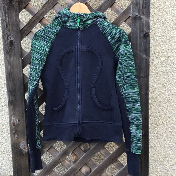 lululemon athletica Tops - Lululemon scuba hoody green design with blue body